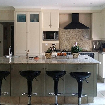 Classic Kitchen in Satin Finish Duco